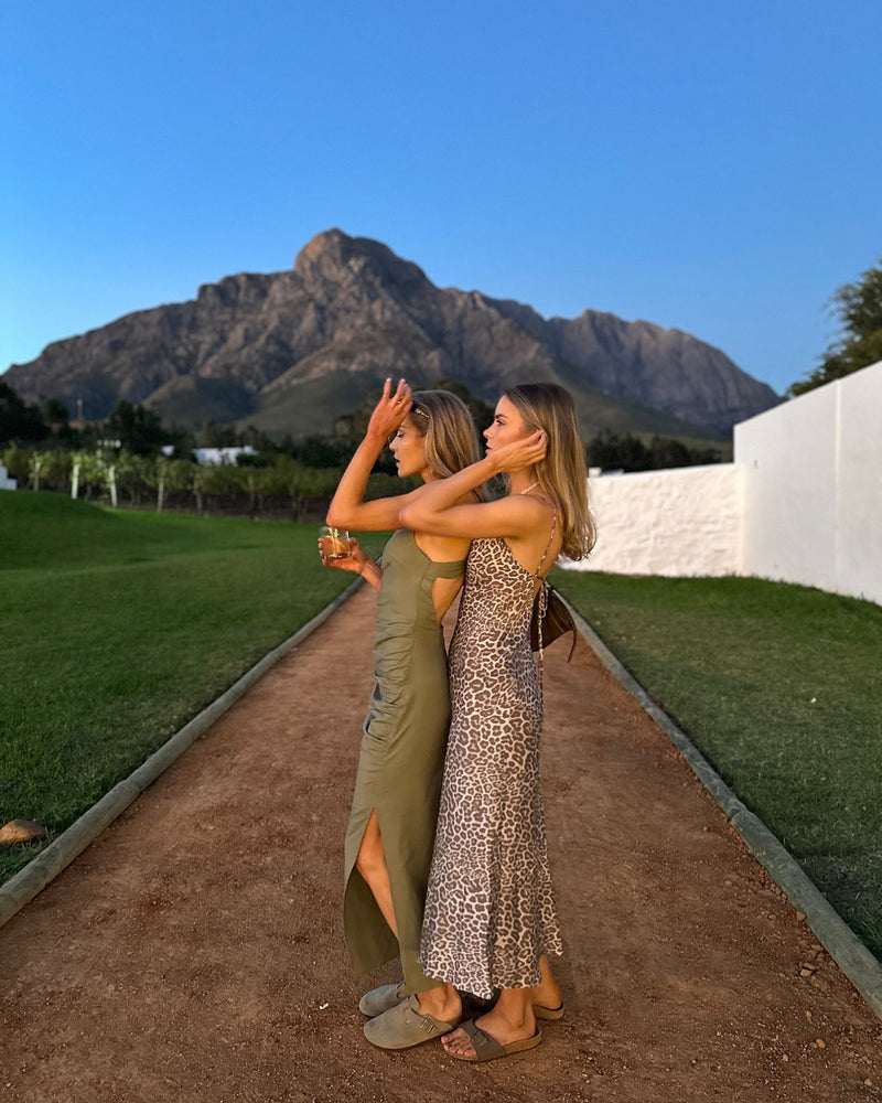 Twin sisters Betina and Emilie, founders of Studio Twinswa